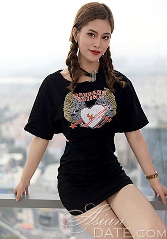 Gorgeous member profiles: pretty Thai member Xueyu(Snow)